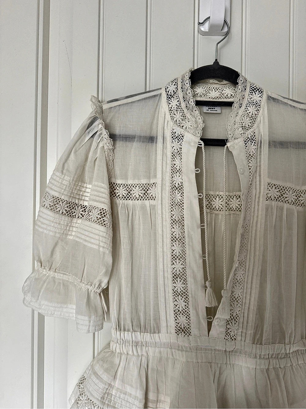 ARITZIA SUNDAY BEST Lace Trim Tiered Mini Dress in White Size XS - Picture 4 of 9